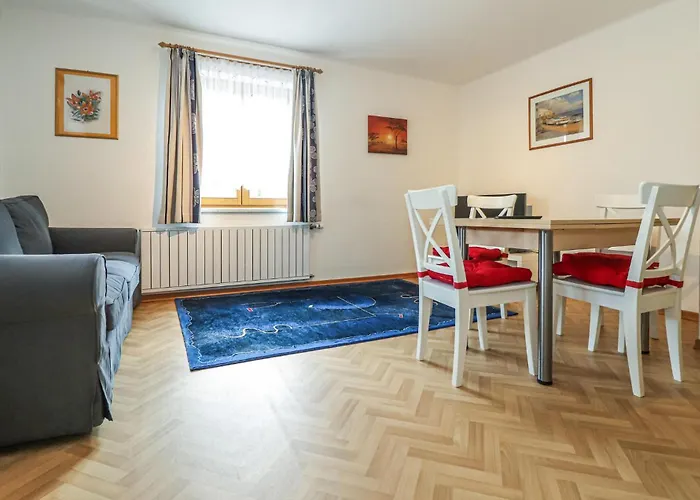 Gemuetliche דירה