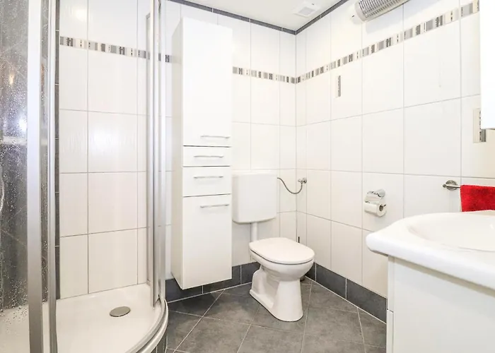 Gemuetliche דירה *